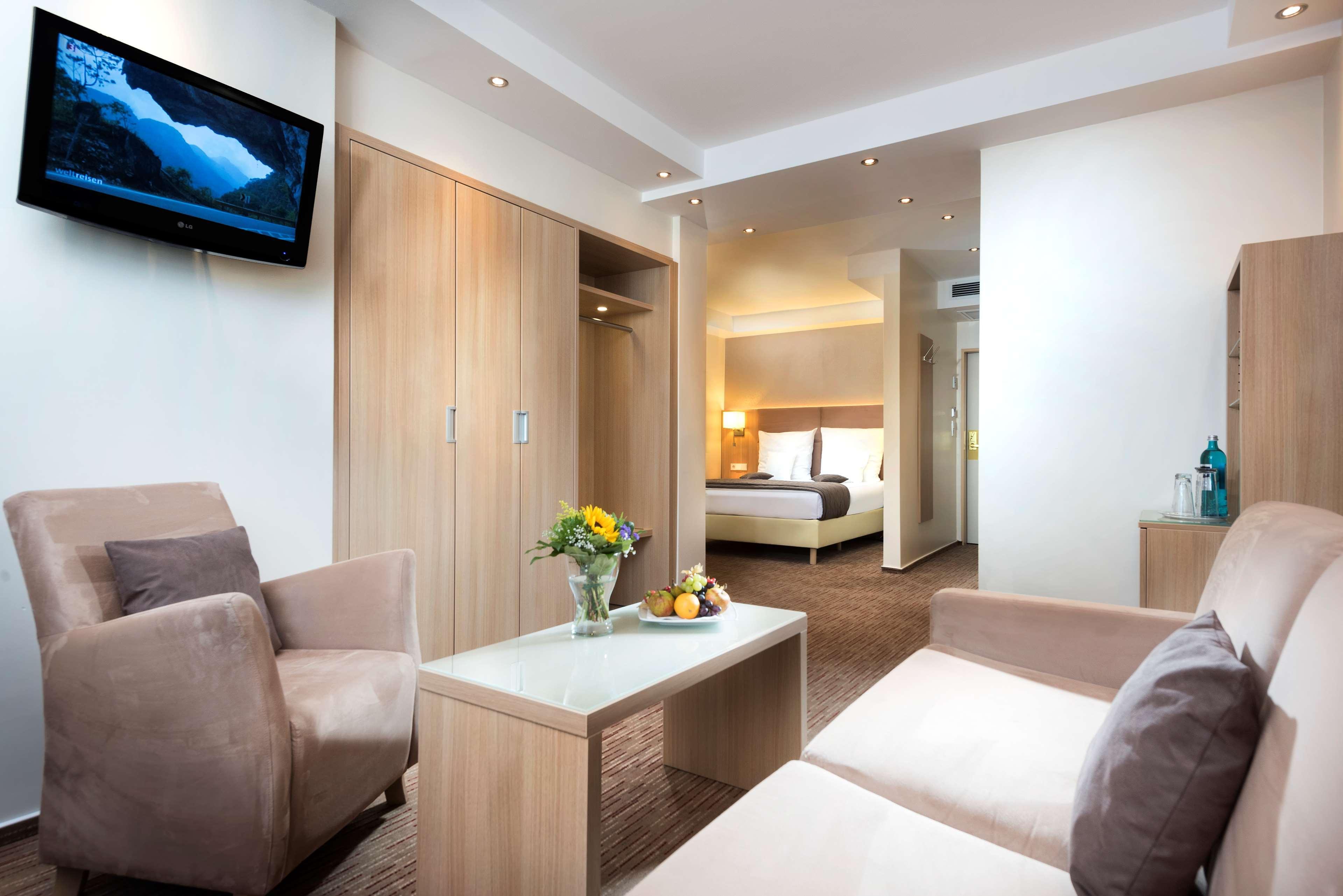 Western Zur Post 4* BRE