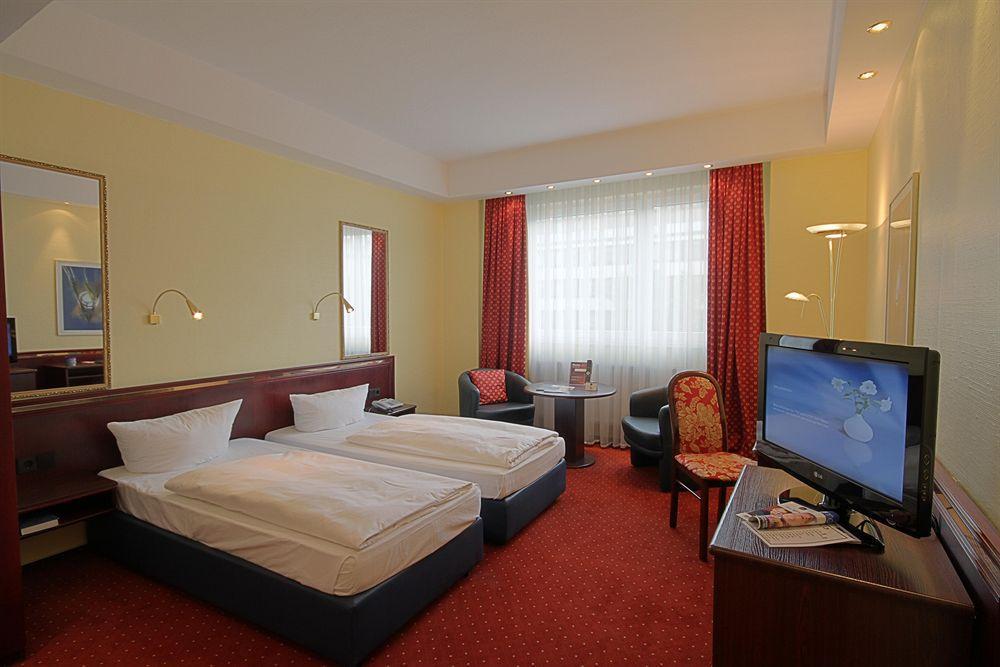 Western Zur Post 4* BRE