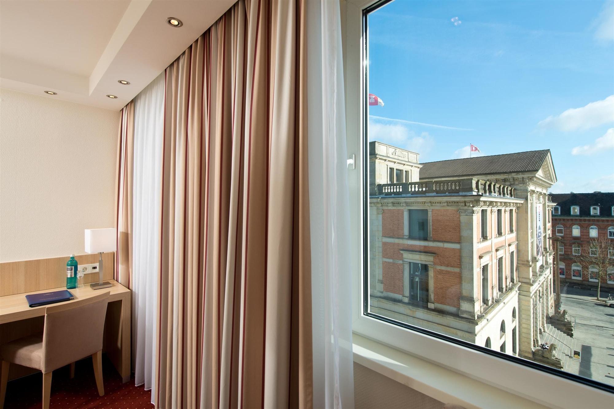 Hotel Western Zur Post 4*