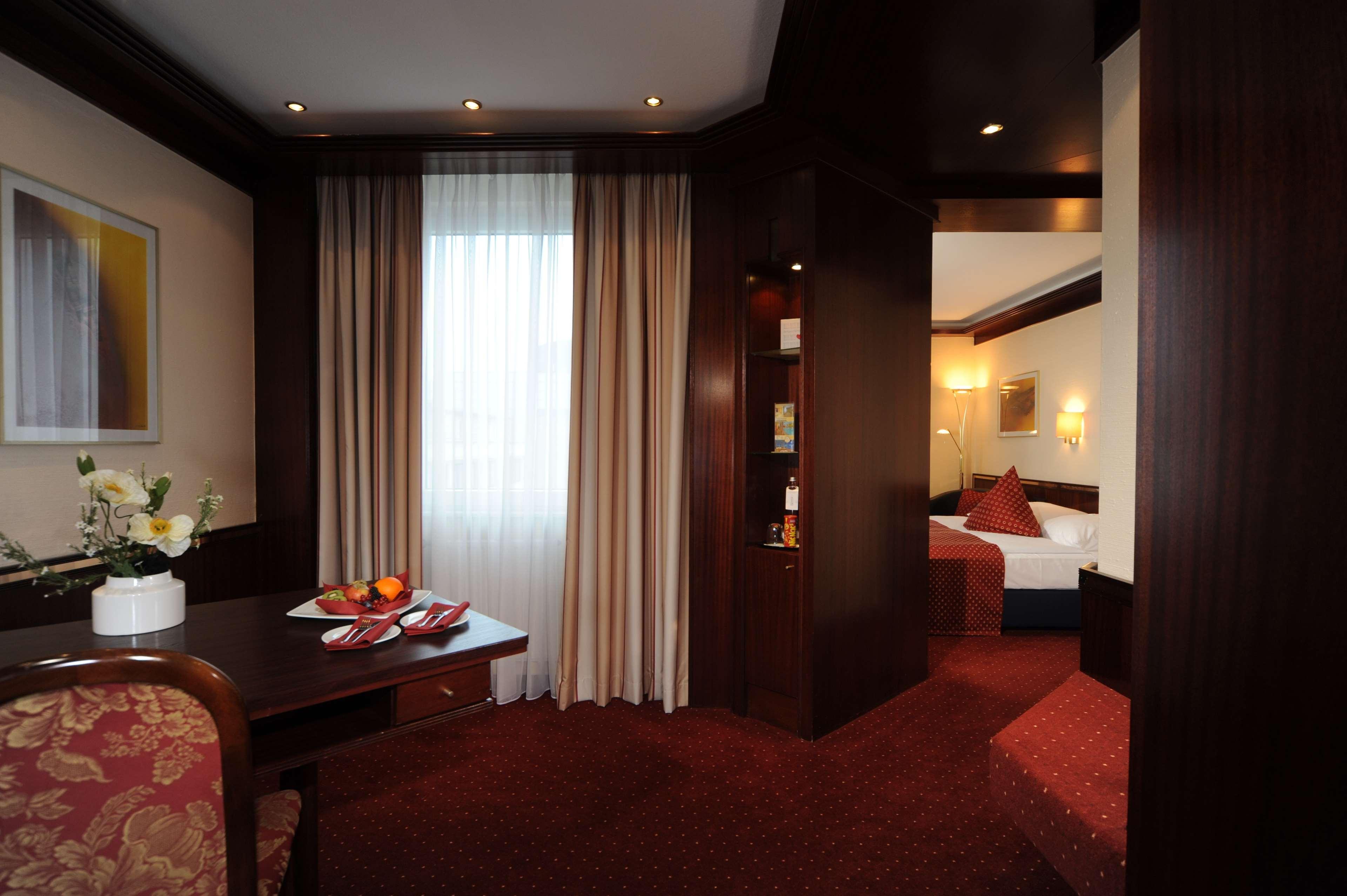 Western Zur Post Hotel 4*