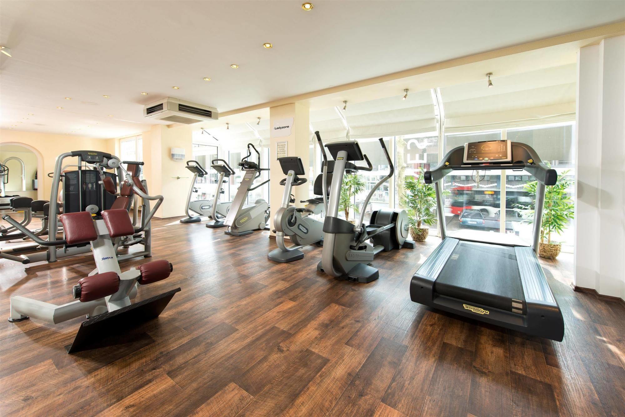 Western Zur Post Hotel 4*